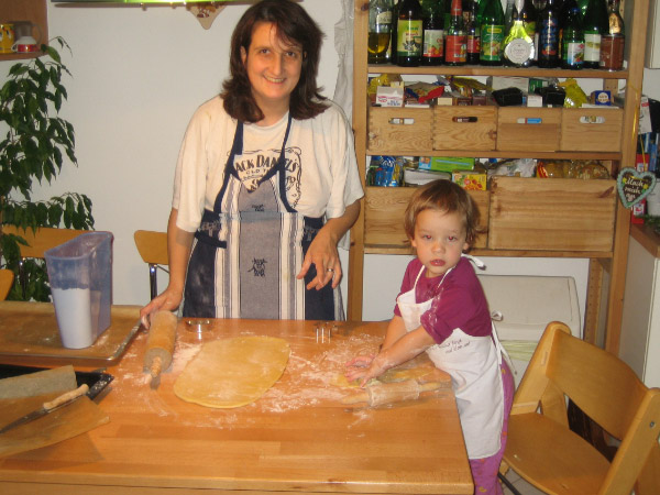 20061225__ZuHause__BackenMitMamaUndPappa_009